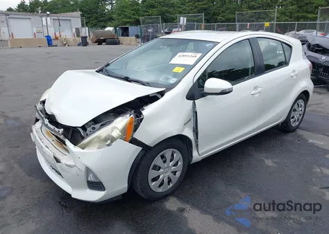 2013 Toyota Prius C Three z USA, uszkodzony, nr VIN JTDKDTB34D1545480